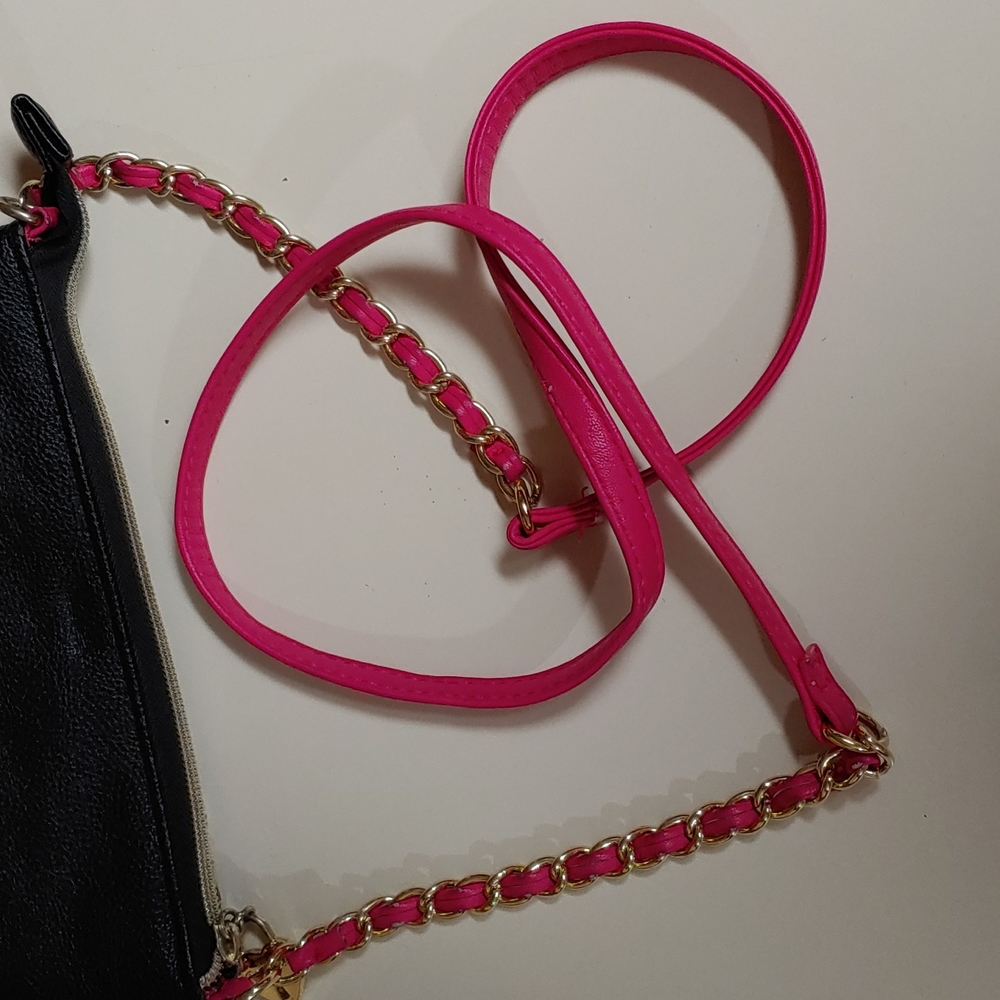 Betsey Johnson Dreamworks Trolls 2 in 1 Crossbody Bag - Picture 11 of 17
